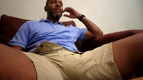 Snapshot of elmorenazogt chatting on 02.06.25 My name is Elmore. Please say hello I like to chat with you. If you have requests or dirty talk please use tip online show from 02.06.25