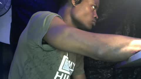 EL NIIGGGAA  21                                                                  EL NIGGA  21 online show from 01.01.25