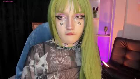 Snapshot of eloisee_ chatting on 11.07.25 Eloise . online show from 11.07.25