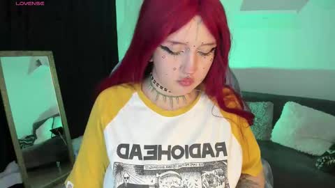 Snapshot of eloisee_ chatting on 11.28.25 Eloise . online show from 11.28.25