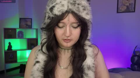 Snapshot of eloisee_ chatting on 12.05.25 Eloise . online show from 12.05.25