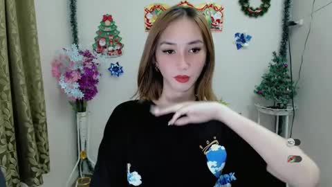 Snapshot of elora_charming chatting on 01.02.25 elora_charming online show from 01.02.25