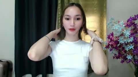 Snapshot of elora_charming chatting on 01.13.25 elora_charming online show from 01.13.25