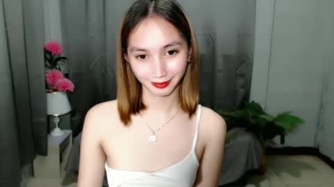 Snapshot of elora_charming chatting on 03.10.25 elora_charming online show from 03.10.25