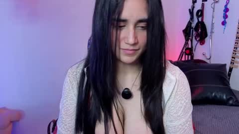 elowen_halley1 online show from 04.10.26