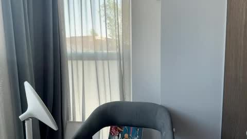 Snapshot of elowynx chatting on 05.17.26 Milana online show from 05.17.26