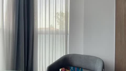 Snapshot of elowynx chatting on 05.25.26 Milana online show from 05.25.26