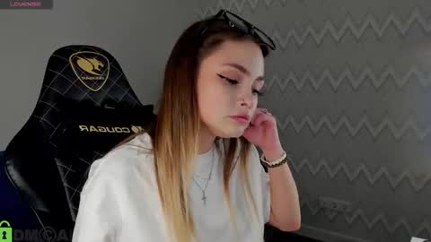 elsa_carterr online show from 11.04.25