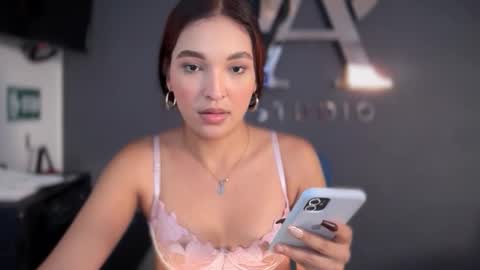 Snapshot of elsa_koch chatting on 10.07.25  ELSA  online show from 10.07.25