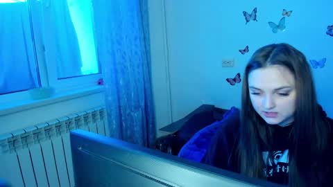 Snapshot of elsamails chatting on 11.08.25 Elsa online show from 11.08.25