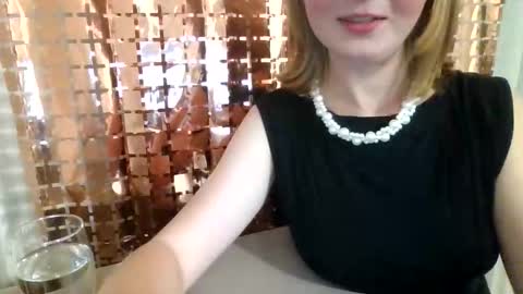 ElsaMartinez online show from 09.22.25