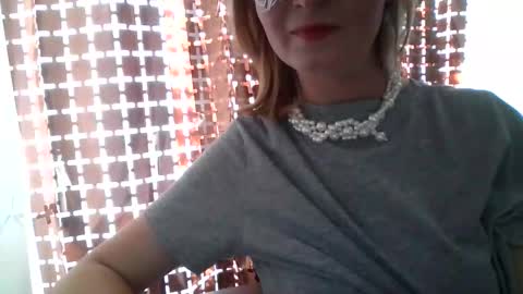 ElsaMartinez online show from 09.25.25