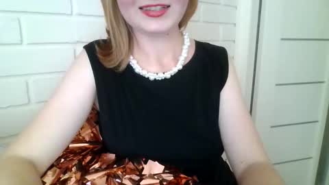 ElsaMartinez22 online show from 10.29.25