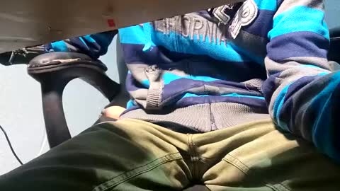 Snapshot of elvergg1 chatting on 12.23.24 elvergg1 online show from 12.23.24