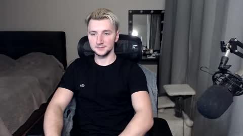 Elvin Vaenight online show from 10.30.25