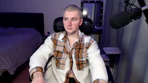 Elvin Vaenight online show from 11.17.25