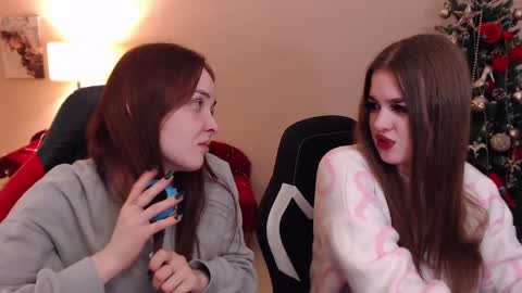 ElvingBella online show from 12.16.24