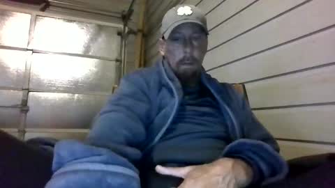 elwooood7 online show from 04.19.26