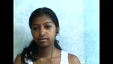 Snapshot of elynah195043 chatting on 05.09.26 elynah195043 online show from 05.09.26
