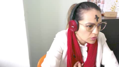 elyra_fox online show from 02.18.26
