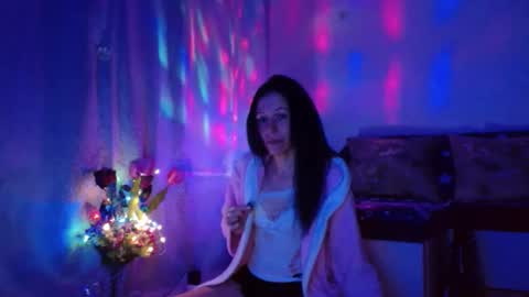 Elisa online show from 01.21.25