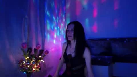 Elisa online show from 02.15.25