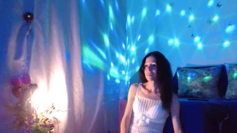 Elisa online show from 09.13.25