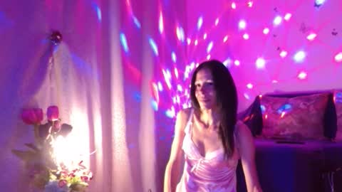 Elisa online show from 09.24.25