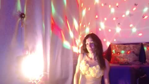 Elisa online show from 10.10.25