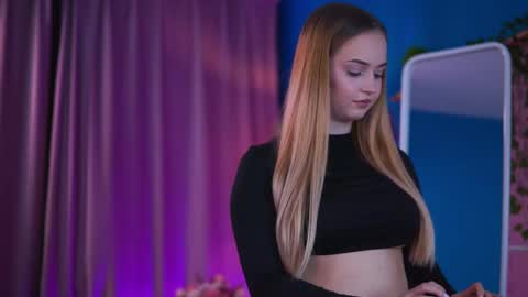 Elyssa online show from 04.13.26