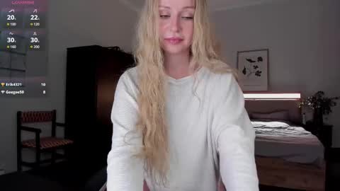 Emilie online show from 09.13.25