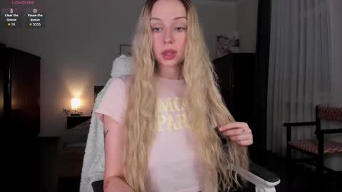 Emilie online show from 11.07.25