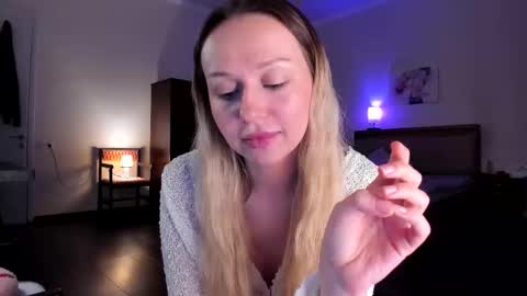 Emilie online show from 03.25.26