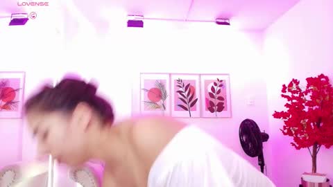 Ema louisx  online show from 03.20.26