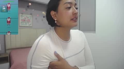 Snapshot of ema_saenz chatting on 12.17.24 Ema online show from 12.17.24