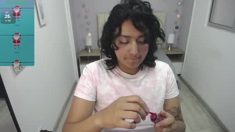 Snapshot of ema_saenz chatting on 12.23.24 Ema online show from 12.23.24