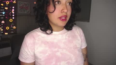 Snapshot of ema_saenz chatting on 12.23.24 Ema online show from 12.23.24