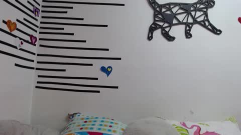 Ema Walker online show from 01.05.26