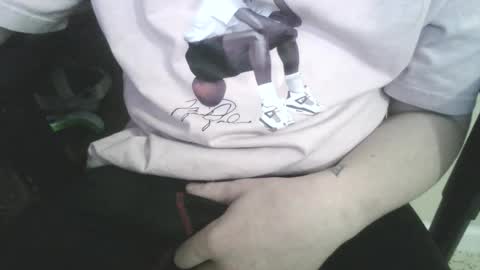 Snapshot of emberrush chatting on 12.04.25 Ember online show from 12.04.25