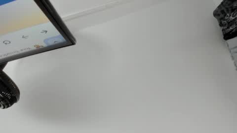 Snapshot of emelie_ch_ chatting on 12.02.24 Emily  online show from 12.02.24