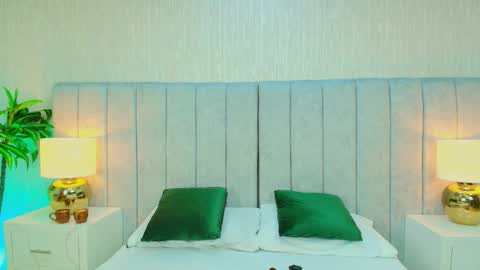 Snapshot of emely_606 chatting on 12.02.25 Emely Antony online show from 12.02.25