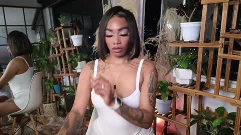 anyelii  online show from 12.14.24