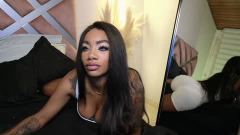 anyelii  online show from 01.25.25