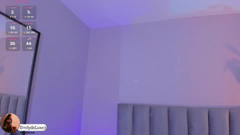 Snapshot of emely_deluxe chatting on 01.15.26 Emely online show from 01.15.26