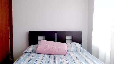 Snapshot of emely_sexx chatting on 11.28.25 emely_sexx online show from 11.28.25