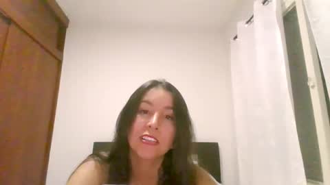 Snapshot of emely_sexx chatting on 02.27.26 emely_sexx online show from 02.27.26