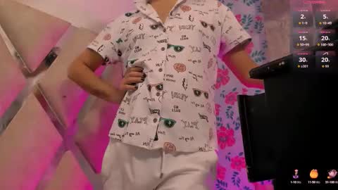 emely online show from 09.29.25