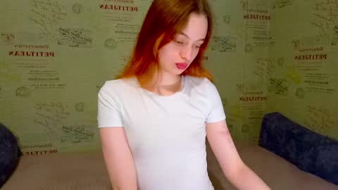 Snapshot of emi_less chatting on 05.18.26 Emi online show from 05.18.26