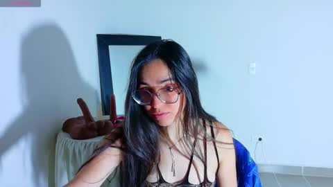 Emmily Roberts online show from 10.17.25