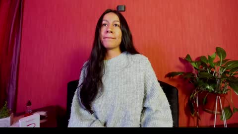 Snapshot of emigomez_ chatting on 05.11.26 Emilia Gomez online show from 05.11.26